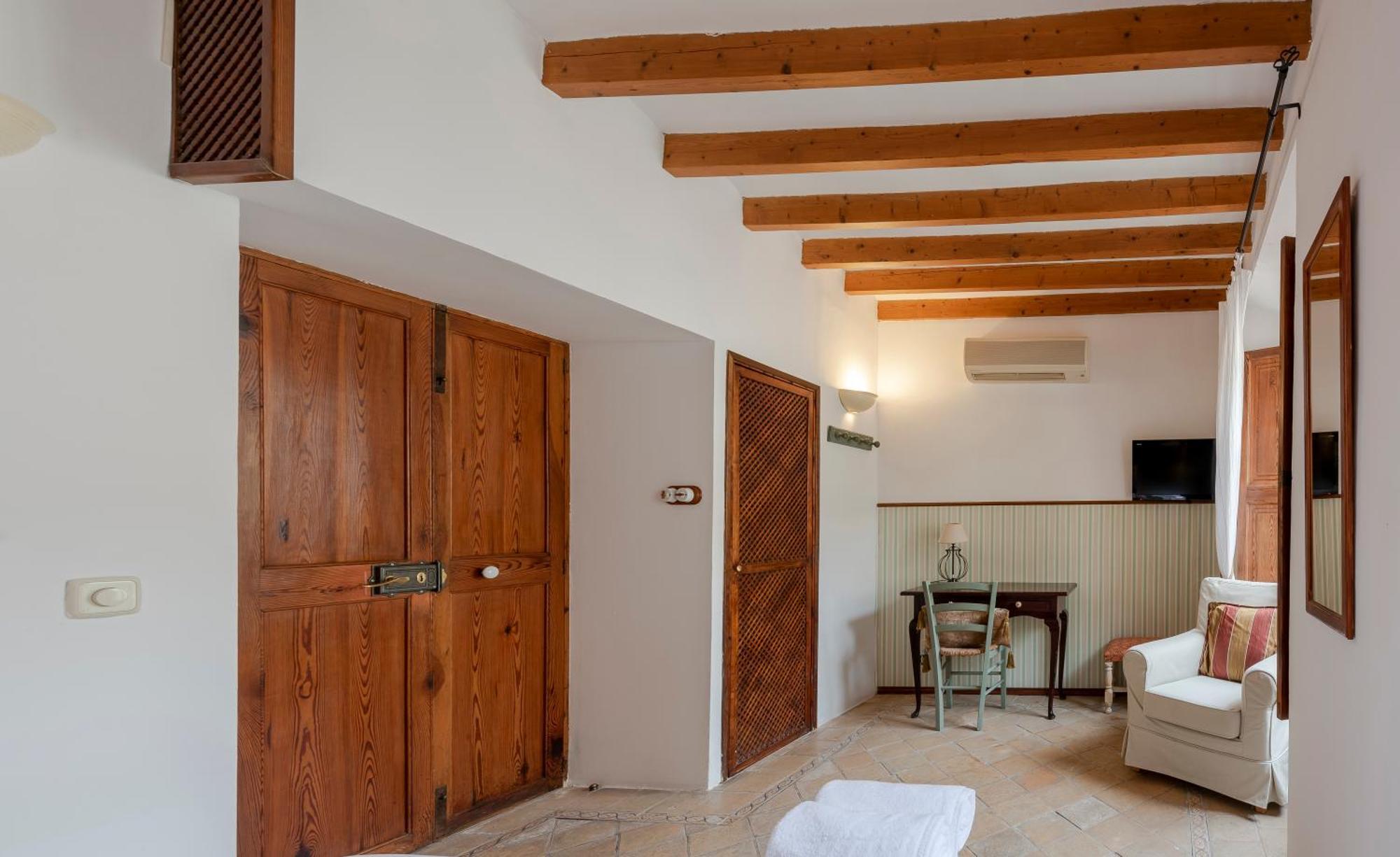 Hotel D'Interior Ca Mado Paula Banyalbufar Δωμάτιο φωτογραφία